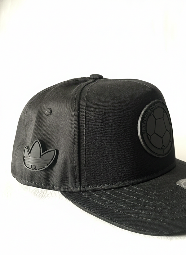 GORRA SELECCIÓN COLOMBIA “ ALL BLACK”